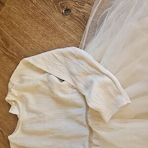 Girls tulle white longe sleeve dress
